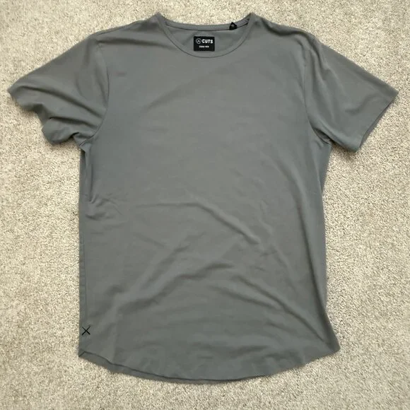 Bundle of 4 T-shirts - Picture 4 of 9